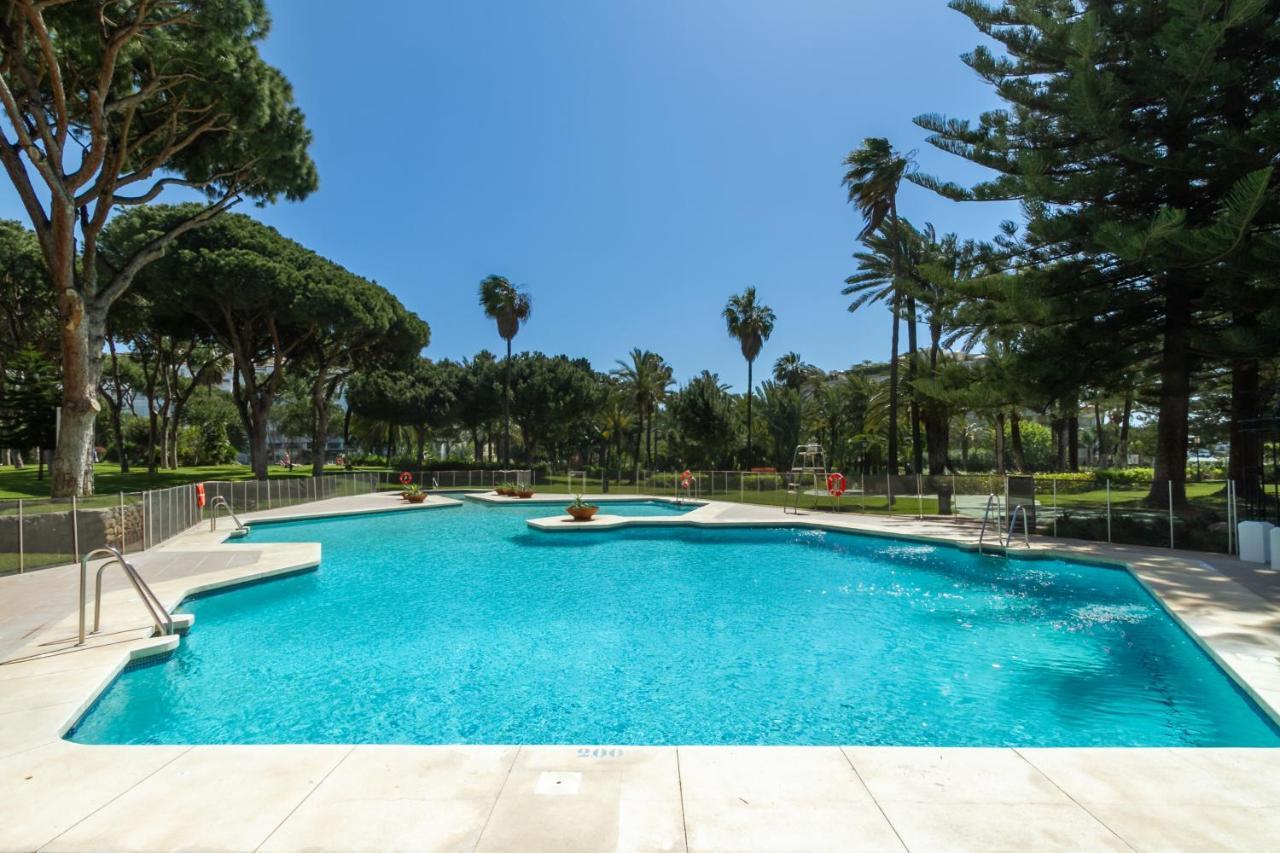 Marbella Banus Suites - Bird Of Paradise Playas Del Duque Banus Suite Apartment Kültér fotó